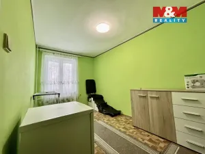 Prodej bytu 3+1, Uhlířské Janovice, 1. máje, 70 m2