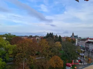 Pronájem bytu 2+kk, Hradec Králové, třída Karla IV., 70 m2