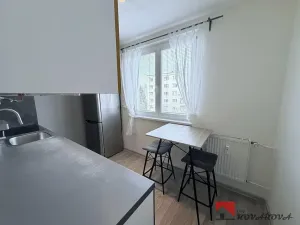 Pronájem bytu 2+1, Kralupy nad Vltavou, Dr. E. Beneše, 55 m2