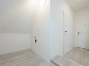 Pronájem bytu 1+kk, Liberec - Liberec III-Jeřáb, Americká, 44 m2