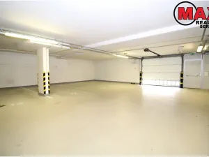 Pronájem bytu 1+kk, Praha - Hloubětín, Nepelova, 35 m2