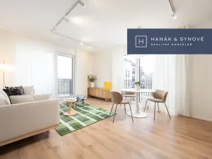 Prodej bytu 2+kk, Pohořelice, U Kasáren, 56 m2