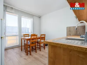 Prodej bytu 3+1, Hradec Králové - Nový Hradec Králové, třída Edvarda Beneše, 98 m2