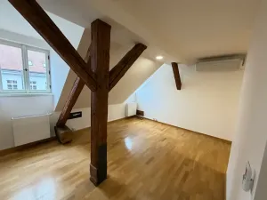 Pronájem bytu 2+kk, Praha - Karlín, Sokolovská, 90 m2