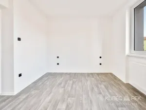 Prodej bytu 2+1, Pacov, Jana Vojny, 49 m2