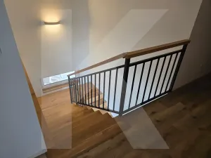 Pronájem rodinného domu, Jilemnice, 1025 m2