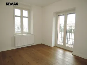 Pronájem bytu 2+kk, Praha - Smíchov, U Malvazinky, 40 m2
