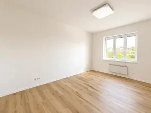 Pronájem bytu 1+1, Praha - Strašnice, Černokostelecká, 32 m2