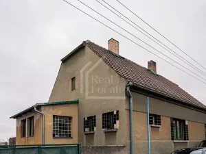 Prodej rodinného domu, Třebusice, 470 m2