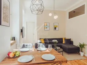 Pronájem bytu 2+kk, Praha, Pernerova, 65 m2