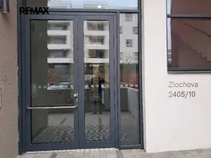 Pronájem bytu 1+kk, Praha - Modřany, Zlochova, 49 m2