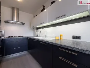 Prodej bytu 3+1, Praha - Řepy, Nevanova, 73 m2