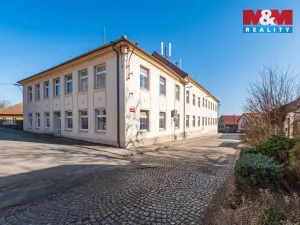 Prodej výrobních prostor, Načeradec, Zámecké náměstí, 1800 m2