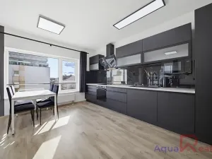 Prodej bytu 3+kk, Karlovy Vary, Dubová, 83 m2