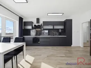 Prodej bytu 3+kk, Karlovy Vary, Dubová, 83 m2