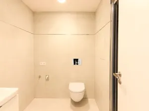 Pronájem bytu 1+kk, Praha, Poděbradská, 37 m2