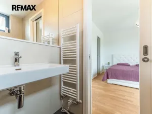 Pronájem rodinného domu, Praha - Dejvice, V Šáreckém údolí, 201 m2