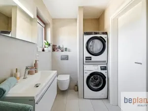 Prodej rodinného domu, Kamenice, Lomená, 161 m2