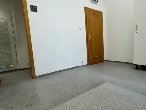 Pronájem kanceláře, Cheb, Obrněné brigády, 40 m2