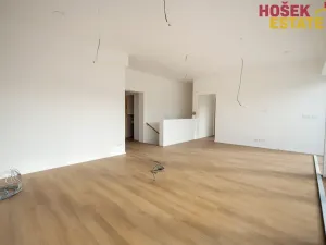 Prodej rodinného domu, Holubice, 197 m2