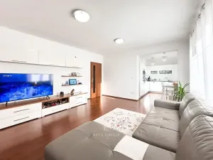 Prodej bytu 2+1, Praha - Dolní Počernice, Národních hrdinů, 63 m2