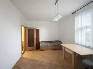 Pronájem bytu 1+1, Praha - Kobylisy, Mirovická, 35 m2