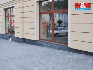 Pronájem obchodního prostoru, Jeseník, Masarykovo nám., 335 m2