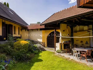 Prodej rodinného domu, Rohozná, 730 m2