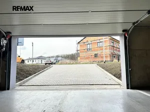 Pronájem garážového stání, Kladno, Štěpána Rautenstraucha, 13 m2