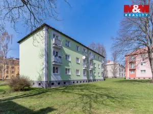 Prodej bytu 2+1, Ostrov, Šafaříkova, 55 m2