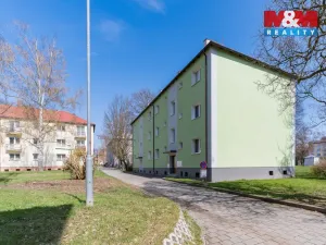 Prodej bytu 2+1, Ostrov, Šafaříkova, 55 m2