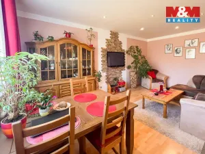 Prodej bytu 3+1, Chomutov, Svahová, 68 m2