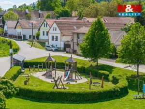 Pronájem pozemku pro bydlení, Milešov, 770 m2