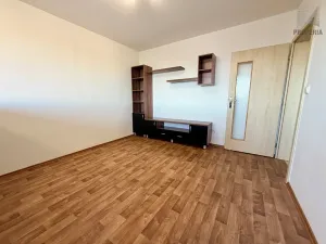 Pronájem bytu 3+1, Hrušovany u Brna, Sídliště, 72 m2