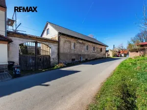 Prodej rodinného domu, Černuc, 330 m2