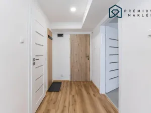 Pronájem bytu 1+1, Meziboří, Okružní, 30 m2