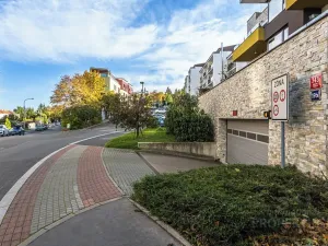 Prodej bytu 3+kk, Praha - Radlice, U Dívčích hradů, 89 m2