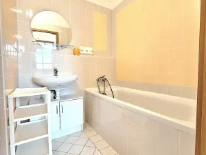 Pronájem bytu 3+kk, Praha - Vysočany, Za Lidovým domem, 58 m2