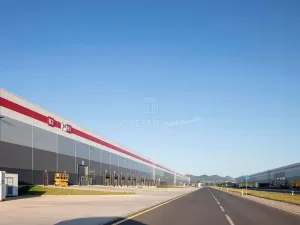 Pronájem skladu, Bílina, 13414 m2