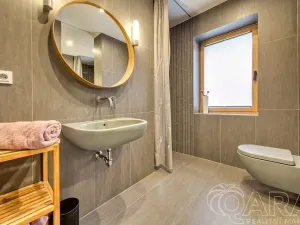 Prodej rodinného domu, Babice, Lomená, 293 m2