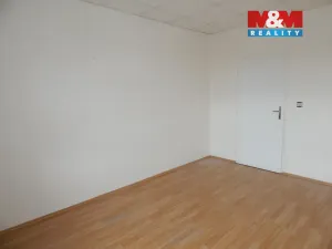 Pronájem kanceláře, Zlín - Malenovice, třída 3. května, 16 m2