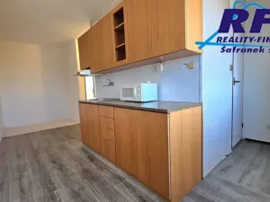 Prodej bytu 3+1, Prachovice, Bučina, 65 m2