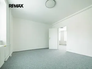 Pronájem bytu 2+kk, Jindřichův Hradec, Tovární, 61 m2