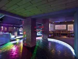 Prodej komerční nemovitosti, Veselí nad Lužnicí, náměstí T. G. Masaryka, 1037 m2