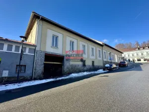 Prodej podílu obchodního prostoru, Vimperk, 920 m2