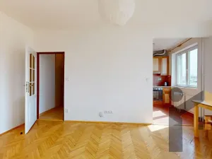 Pronájem bytu 1+kk, Praha - Holešovice, U průhonu, 28 m2