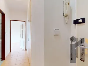 Pronájem bytu 1+kk, Praha - Holešovice, U průhonu, 28 m2