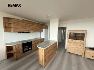 Pronájem bytu 3+kk, Praha - Petrovice, Frostova, 71 m2