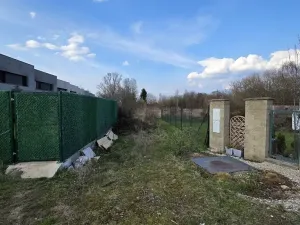 Dražba pozemku pro bydlení, Praha - Ďáblice, Červenomlýnská, 3900 m2