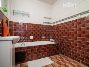 Prodej bytu 2+1, Jindřichův Hradec, Tovární, 73 m2